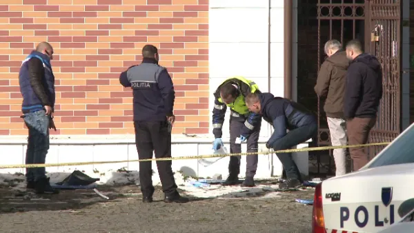Scenariul Braşov se repetă la Sinaia: Bancomat aruncat în aer, nicio urmă de hoţi