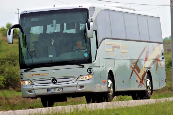 5 din 15 firme transportă legal navetiştii prin Braşov. Motoarele Euro IV, „coşmarul” transportatorilor 