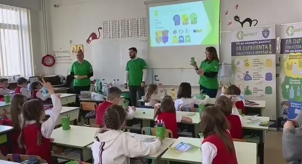 Lecţia de protecţia mediului prin lectură, predată la Şcoala 6. Aruncăm mizeria la întâmplare că „şi alţii o fac”?