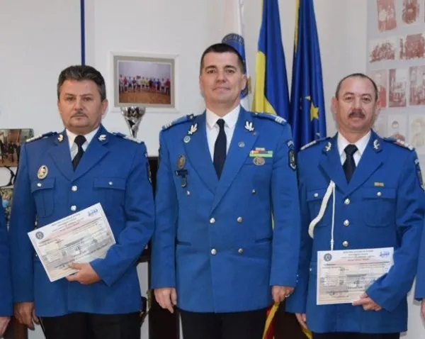 „Promovaţi”... la pensie