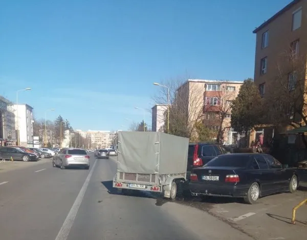 „Parcarea struţului”, ieri, pe Uranus