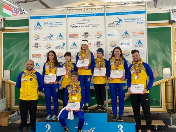 15 de medalii de aur, 14 de argint şi două de bronz pentru patinatorii Coronei la Naţionalele de la Inzell