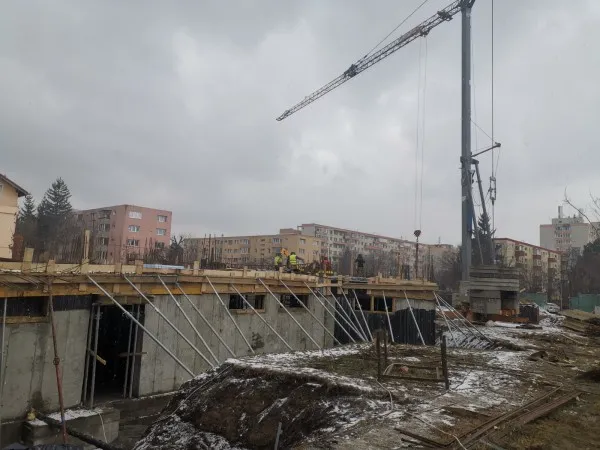 Inspecţie pe „şantierul de iarnă”. Proiectul creşei de pe Apollo ar putea fi terminat înainte de termen