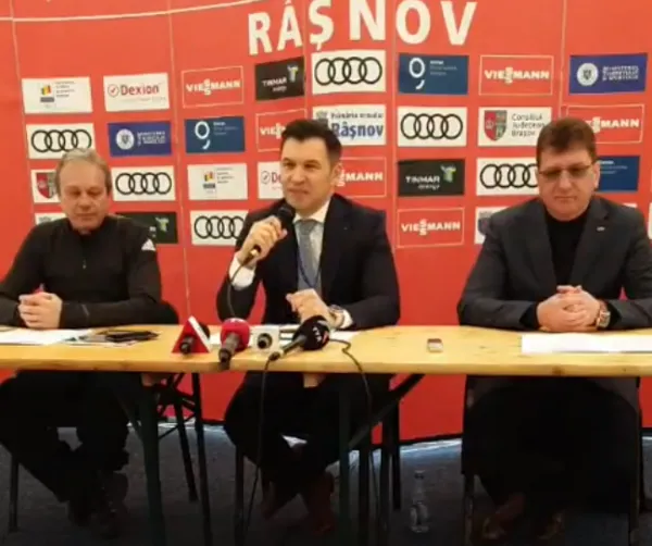 Ministrul Ionuţ Stroe promite nocturnă şi tribune de 1 milion de euro pentru complexul celor 4 trambuline de la Râşnov