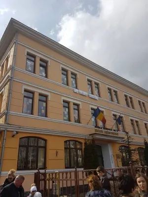 Pe care lege n-o respectăm? O întrebare la care va trebui să răspundă, la toamnă, directorii de şcolilor de elită din Braşov