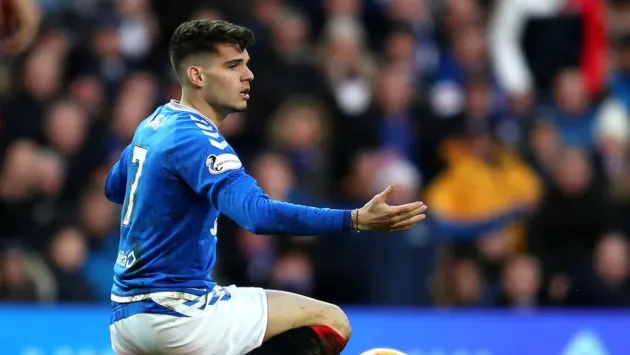Hagi se ia de conducerea lui Genk şi l-ar vrea definitiv la Glasgow