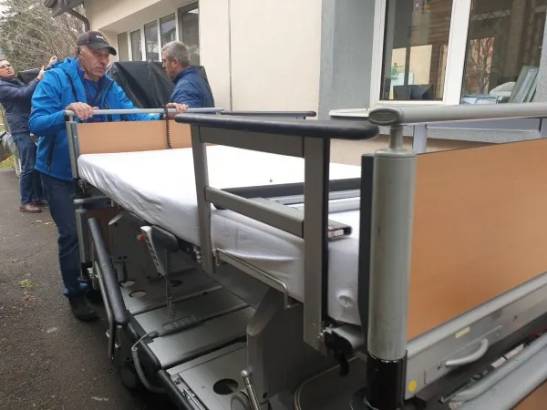 Donaţie de la o clinică de ortopedie pediatrică din Bavaria pentru Hospice Braşov