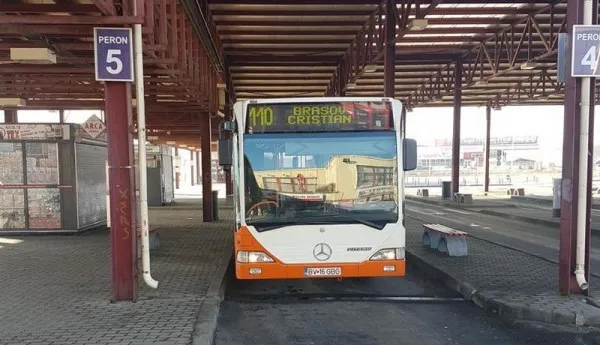 Transportul metropolitan se restrânge din cauza coronavirusului 