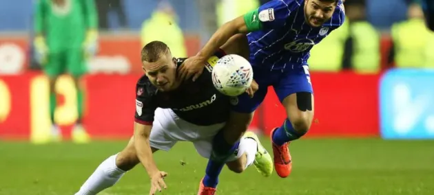 Spălaţi-vă pe mâini... cât timp urmăriţi hattrick-ul lui Puşcaş
