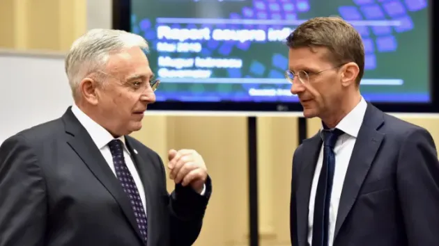BNR: Va fi numerar pe piaţă