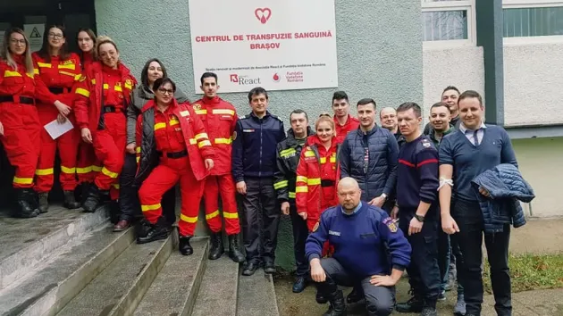 Salvatori şi donatori. O zi în care la Centrul de Transfuzii Braşov s-a stat la rând