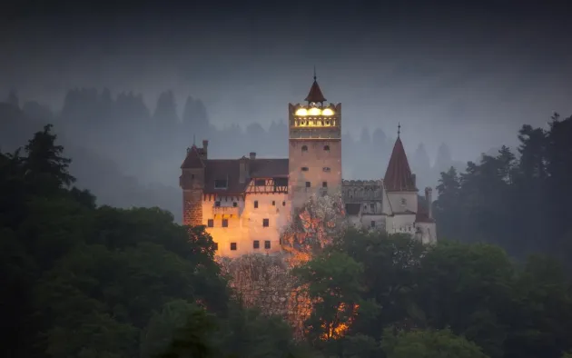 Castelul Bran se închide vizitatorilor 
