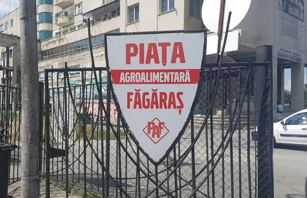 Făgăraş: Maxim 30 de oameni la piaţă
