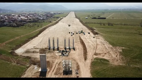 Lucian Bode către constructorul autostrăzii Râşnov-Cristian: „Sper să vă ţină Dumnezeu năravul”