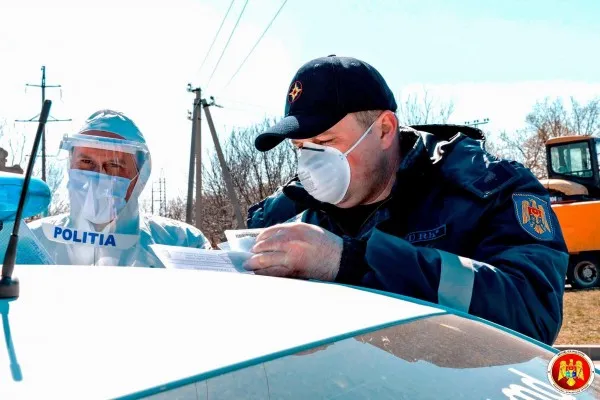 Este sau nu necesară notarea intervalului orar pe declaraţia de deplasare? Răspunsul Poliţiei Braşov