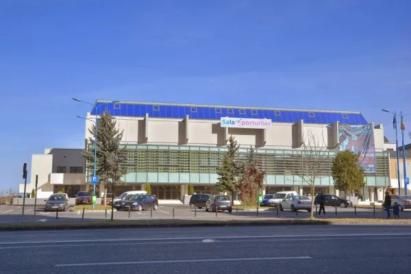 Ne pregătim pentru ce e mai rău: După Paşti, Braşovul deschide spital de campanie la Sala Sporturilor 