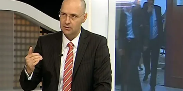 Doar 30% din firme pot susţine salariile 3 luni