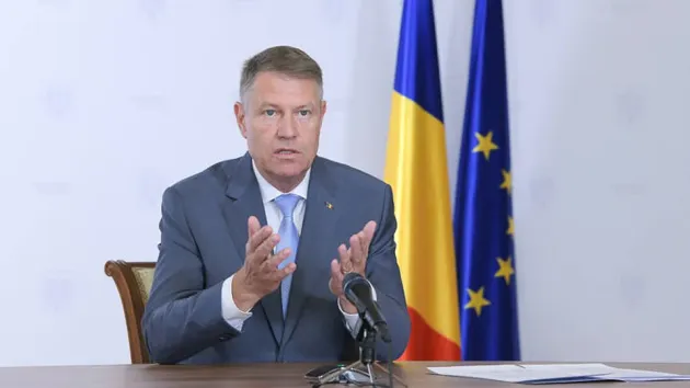 Doar cu soţia  