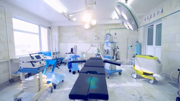 Policlinicile şi spitalele rămân deschise, dar consultaţiile trebuie să fie unele justificate, nu „ipohondrice”