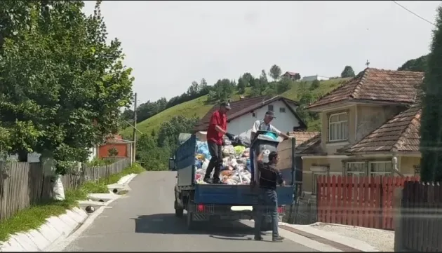 Gunoaie de 5,94 milioane de lei, în staţiunea Moieciu