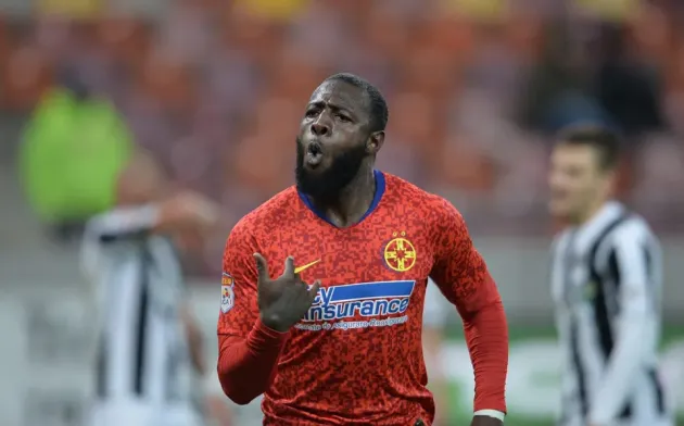 Gnohere dă şi el  clubul FCSB în judecată