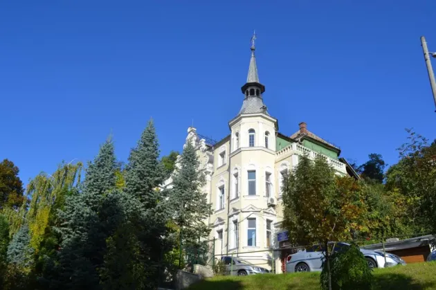 Profit(or) de pandemie: 20.000 de euro pe lună, pentru Psihiatria de pe Eminescu!