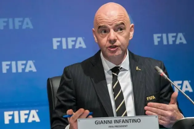 FIFA: Prelungiţi contractele până la finalul sezonului!