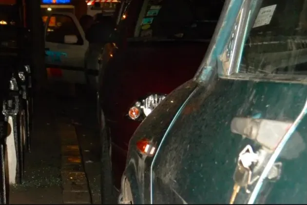Trei spărgători de maşini au fost urmăriţi de poliţişti şi prinşi, după ce au dat lovitura în Uzina 2