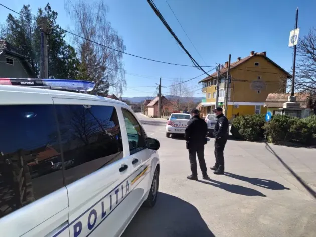 Minor de 14 ani la volan, bărbat de 47 în dreapta. Niciunul nu avea permis
