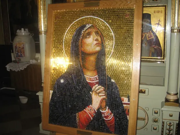 Braşovul va primi Lumina Învierii duminică dimineaţa