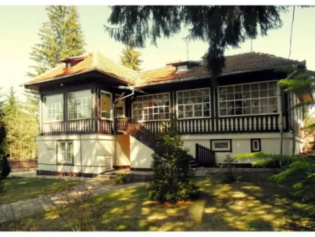 Omul de afaceri Gelu Dumitru vrea să vândă Vila de Protocol a lui Ceauşescu din Predeal cu 300.000 de euro