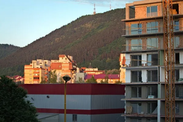 Aprobat, cu aplicare 2020: Orice construcţie nouă în Braşov vine cu noi obligaţii pentru dezvoltatorii imobiliari, inclusiv de design unitar