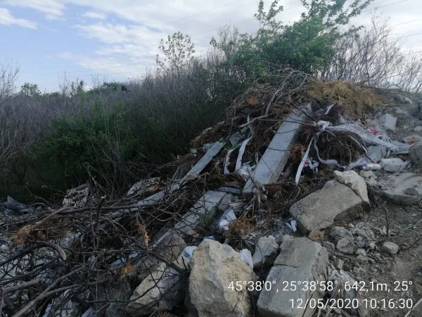 Al doilea cimitir „ghenă de gunoi”. Luni - Triaj, marţi - Blumăna, ambele „cu patron”