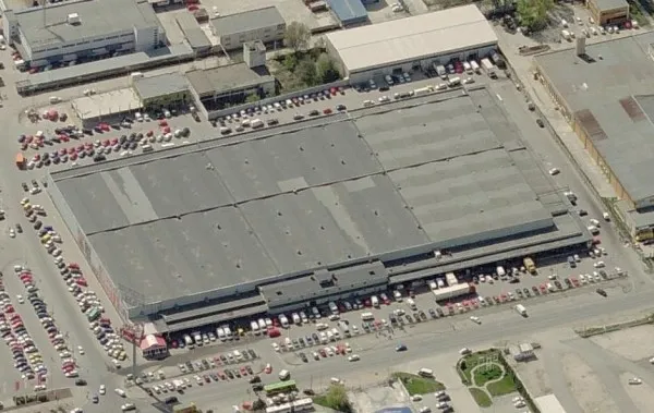 Avem şi un „mall” deschis: Brintex-ul, de luni