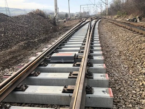 Peste 48 luni, 160 km/h