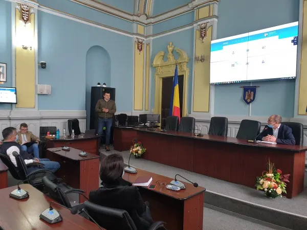 CJ Braşov se mută în online, 24 de ore din 24