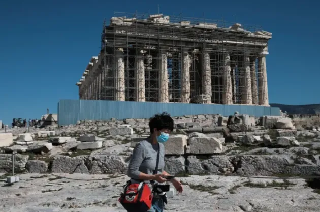 Cum va arăta turismul în Grecia: Check-in în aer liber, mâncare şi băi în piscină pe rând