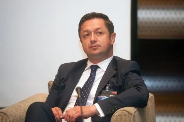 Săgeţi dinspre PSD Braşov spre PNL