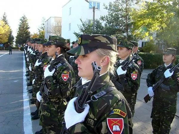 Până în 16 iunie te mai poţi înscrie la facultăţile şi postlicealele Poliţiei şi Armatei