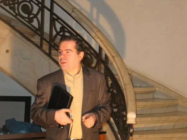 Nu deschide 3 zile! Cu acest mesaj vei primi cartea de la Bibliotecă