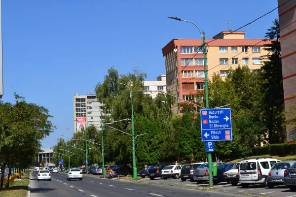 Lumina Braşovului, licitată pentru 2021 - 2025. În 5 ani, totul pe LED, inclusiv beculeţele de Crăciun, şi senzori de lumină la toate trecerile de pietoni