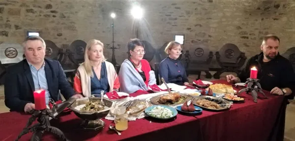 Peste 1.000 de turişti au trecut pragul Cetăţii Făgăraş, de Rusalii