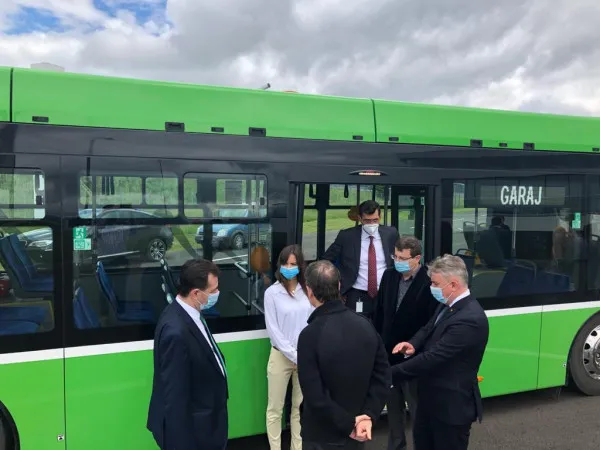 Premierul Ludovic Orban, interesat de autonomia autobuzelor electrice din Braşov