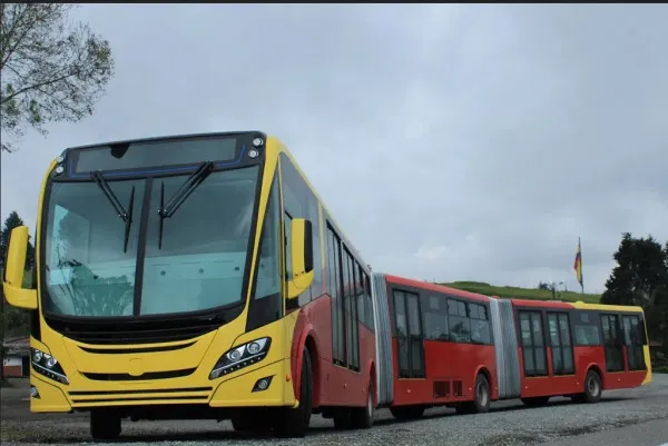 Până în 2027, autobuze cu 3 „vagoane”