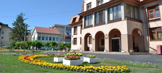 Primul caz de coronavirus în Primăria Codlea. Instituția a fost închisă pentru dezinfectare 