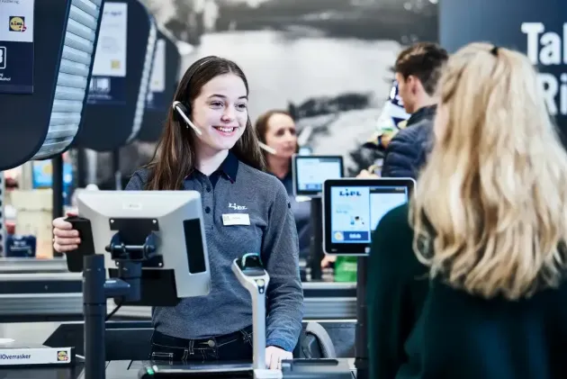 Elevi-ucenici la Lidl