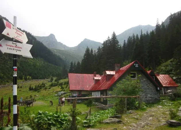S-a deschis prima cabană din zona Făgăraşului 