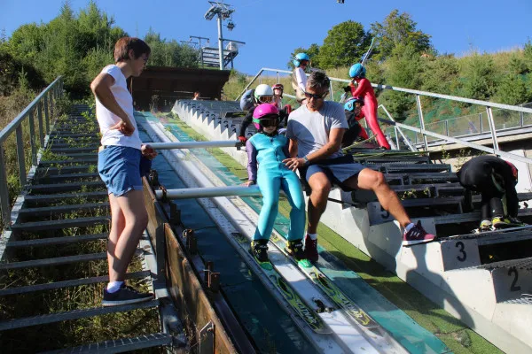Antrenamentele sportive ale elevilor pot fi reluate. Ministerele Educaţiei şi cel al Sportului au dat „undă verde”