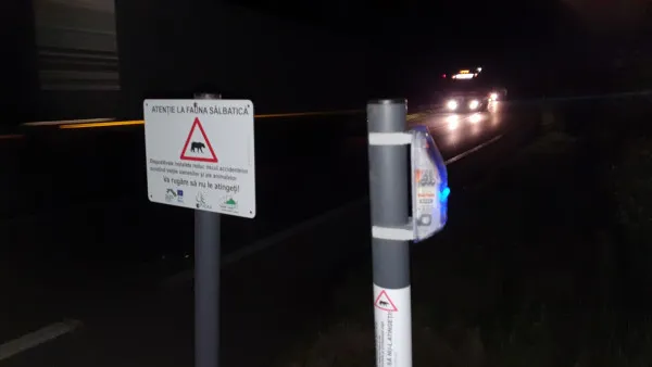 Gard sonor și luminos pe marginea DN1
