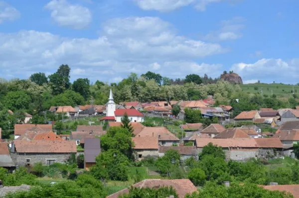 Bani norvegieni pentru comuna din Braşov în care 2 din 10 localnici trăiesc cu ce le dă primăria